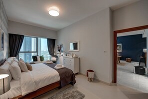 1 bedroom, iron/ironing board, WiFi, bed sheets - Blueground | DIFC, pool, nr Burj Khalifa (Dubai)