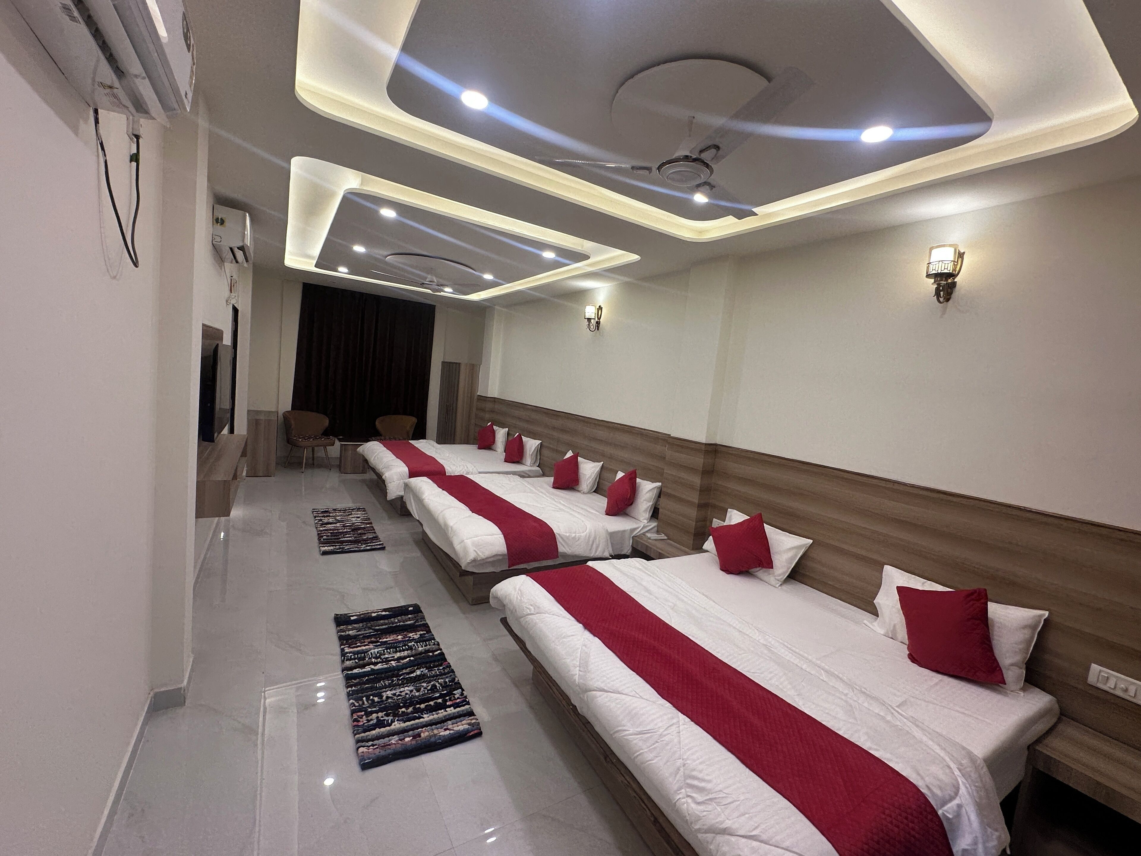 Family Room | Free WiFi