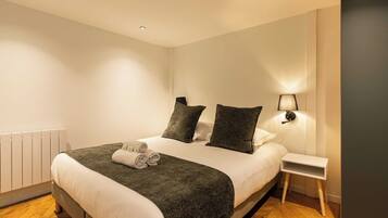 2 soveværelser, skrivebord, gratis Wi-Fi, sengetøj