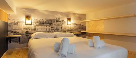 1 chambre, fer et planche à repasser, accès Internet, draps fournis