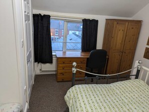 Desk, laptop workspace, free WiFi