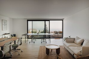 Villa, 4 chambres, piscine privée, vue océan | Coin séjour