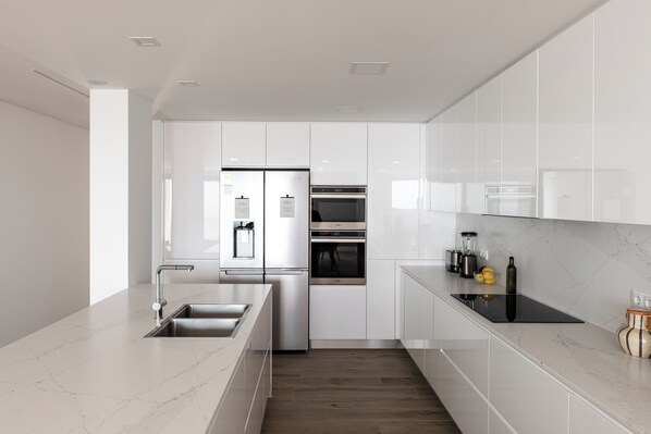 Villa, 4 Bedrooms, Private Pool, Ocean View | Private kitchen | Electric kettle