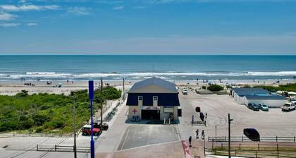 High Tide Hideout w/ Pool