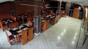 مطعم