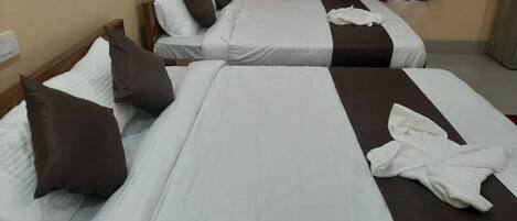 Bureau, espace de travail pour ordinateur portable