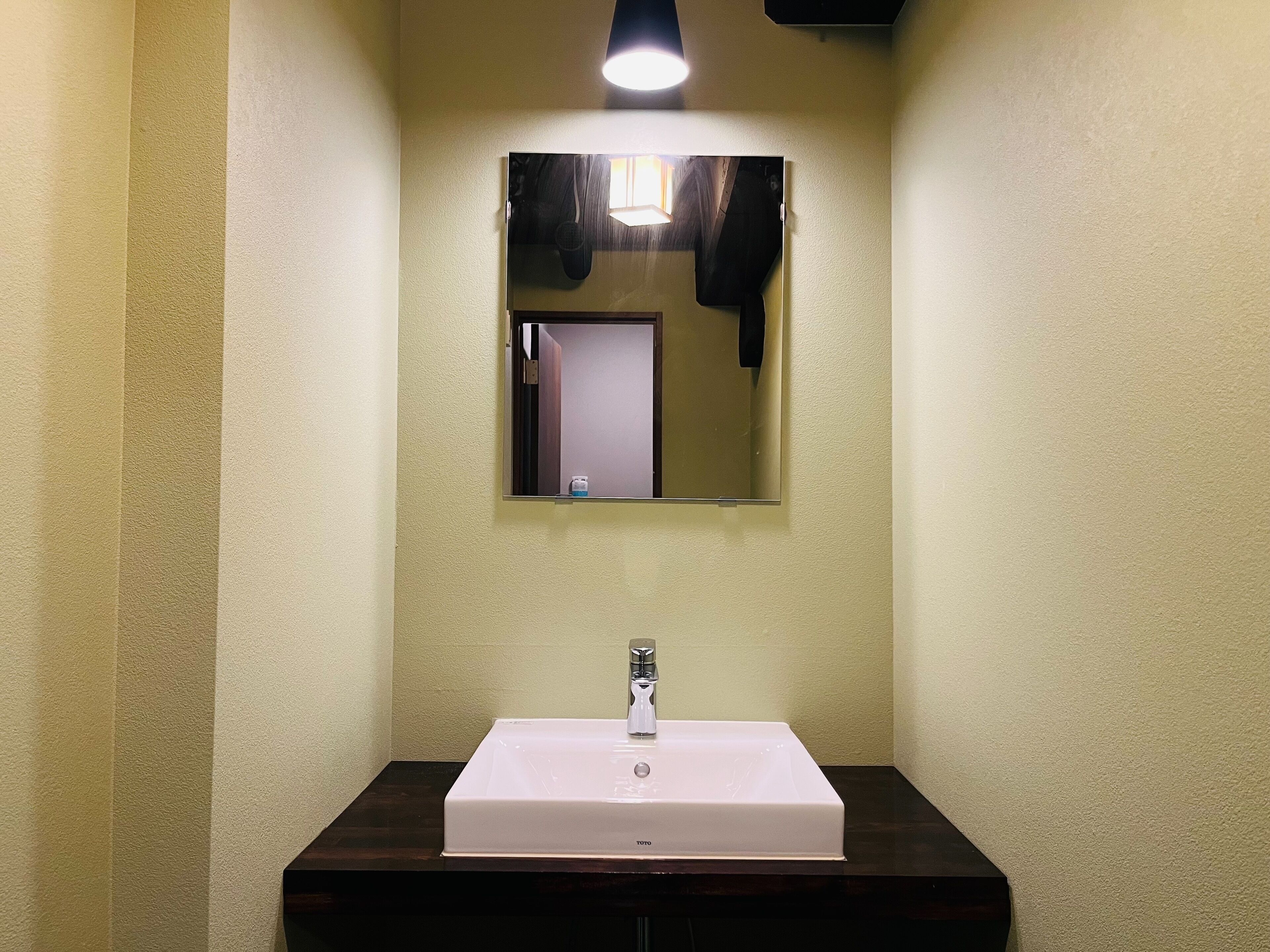 Cabin | Blackout drapes, free WiFi