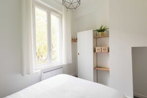 2 bedrooms, iron/ironing board, free WiFi