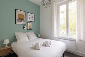 2 bedrooms, iron/ironing board, free WiFi