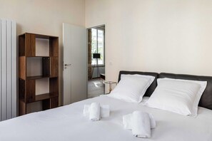 1 bedroom, iron/ironing board, Internet, bed sheets