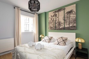 2 bedrooms, iron/ironing board, free WiFi, bed sheets