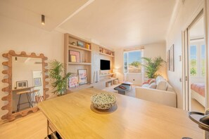 Smart TV, offices