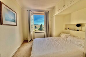 1 Schlafzimmer, Schreibtisch, Bügeleisen/Bügelbrett, kostenloses WLAN