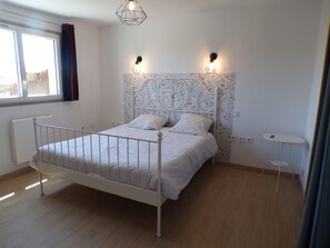 2 sovrum, strykjärn/strykbräda, wi-fi och sängkläder