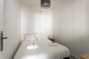 1 bedroom, iron/ironing board, Internet, bed sheets