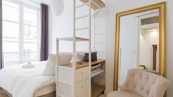 1 bedroom, iron/ironing board, free WiFi, bed sheets