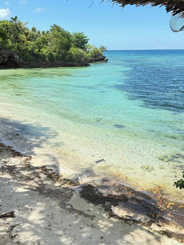Beach - Spacious Beachfront House with Rooftop Deck in Macrohon, Philippines (Macrohon)