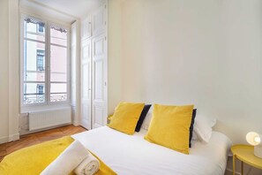 2 chambres, fer et planche à repasser, accès Internet, draps fournis