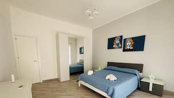 2 bedrooms, desk, iron/ironing board, travel crib