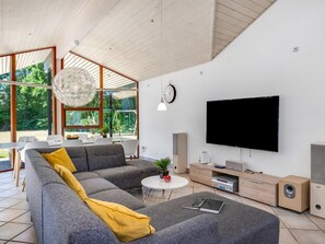 TV - "Lillebror" - 12km from the sea by Interhome (Oksbøl)