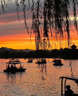 Façade de l’hébergement - soirée/nuit