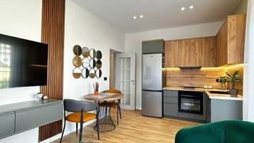 Comfort Apartment, Balcony, City View | Private kitchen | Electric kettle, toaster