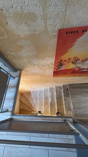 Interior - Historic hypercentre small loft (Bordeaux)