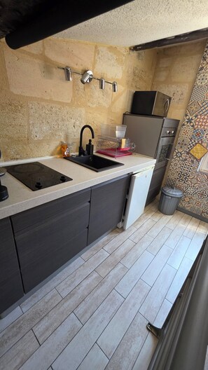 Microwave, oven, stovetop