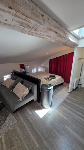 1 bedroom, iron/ironing board, WiFi, bed sheets