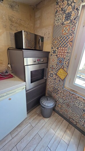 Microwave, oven, stovetop