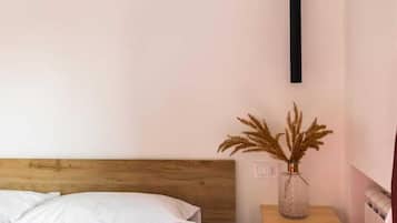Apartemen Deluks, balkon, pemandangan kota | Setrika/meja setrika dan Wi-Fi gratis