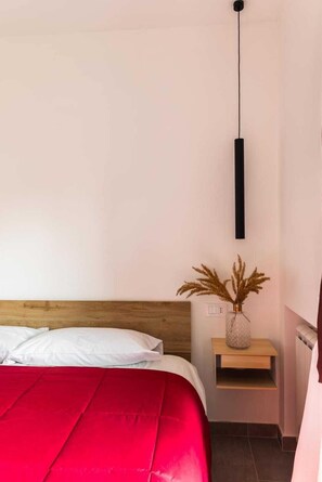Deluxe-Apartment, Balkon, Stadtblick | Bügeleisen/Bügelbrett, kostenloses WLAN