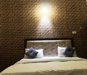 Deluxe tweepersoonskamer | Een bureau, een laptopwerkplek, gratis wifi