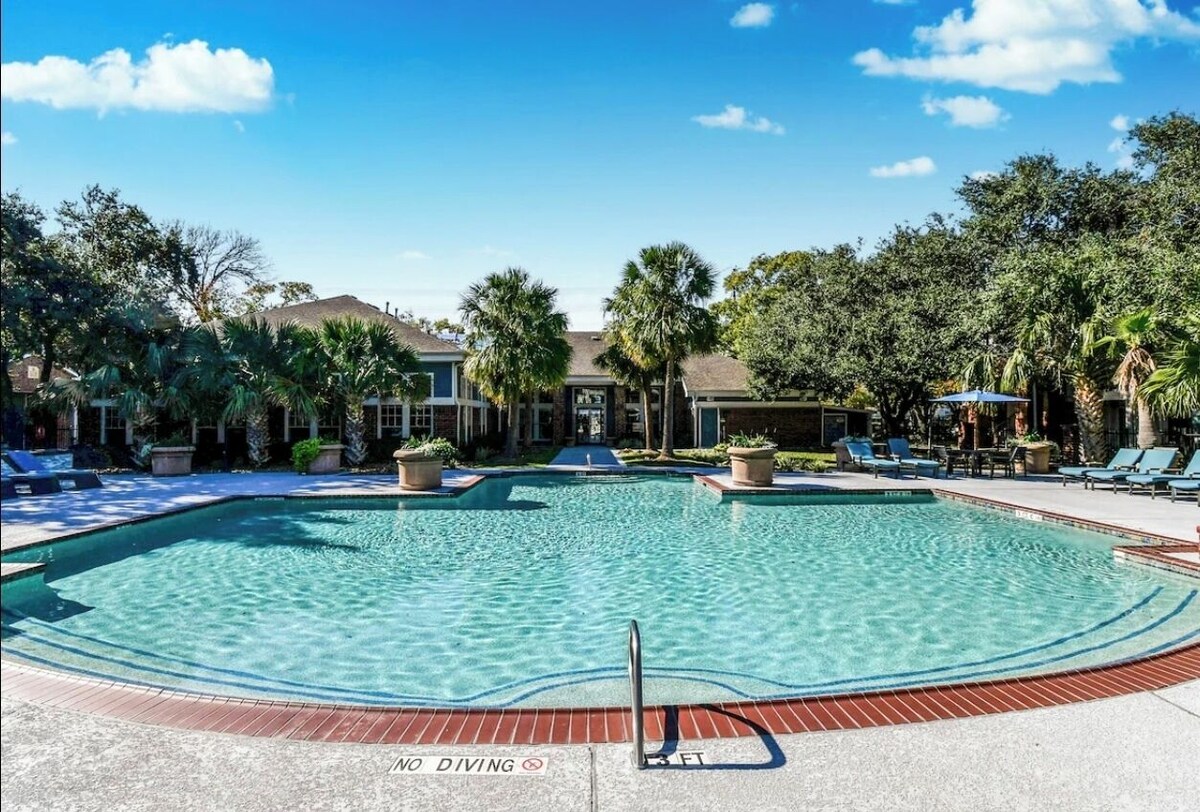 Photo 30 of NRG and Med center 2-bedroom apartment with WiFi, AC in welcoming Houston