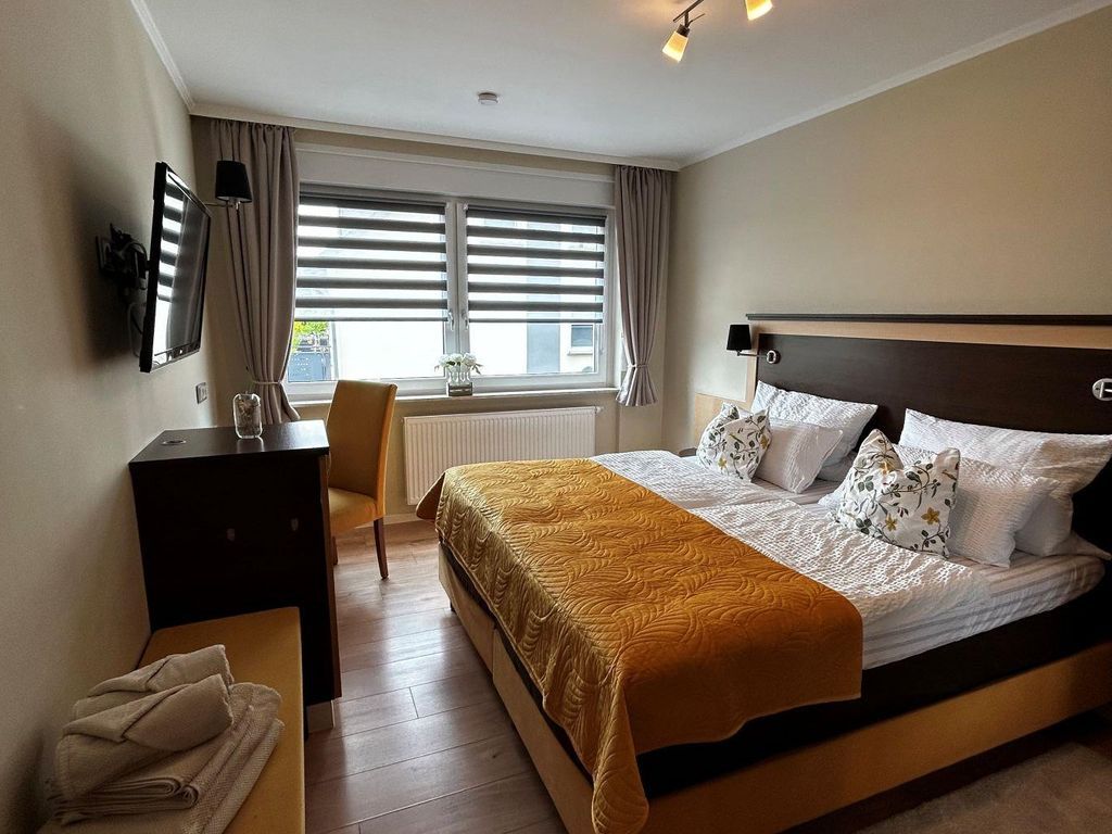 Double Room 7 - Living Room Gusterath Guest & Boarding House - 特里爾