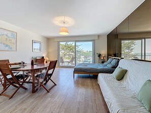 TV - Atlantide by Interhome (Tharon Plage)