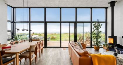 "Bondi" - 75m from the sea by Interhome