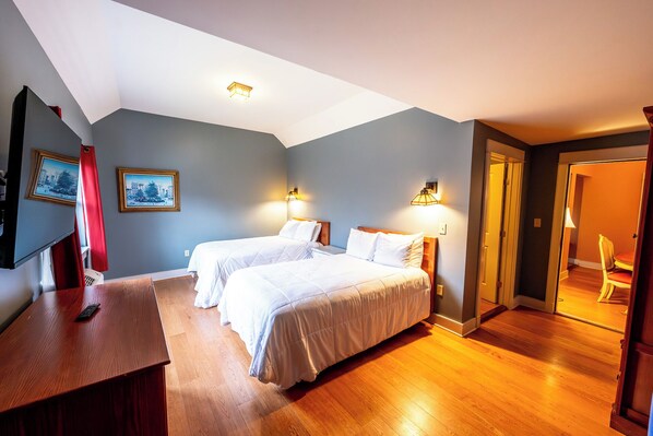 2 bedrooms, iron/ironing board, free WiFi, bed sheets