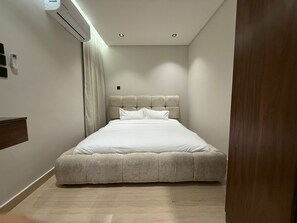 1 bedroom, desk, free WiFi