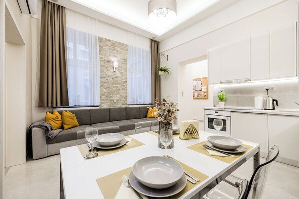 Microwave, oven, dishwasher