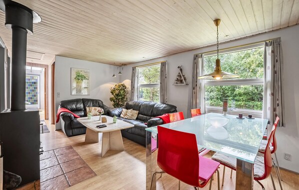 Dining - 3 bedroom stunning home in Tarm (Tarm)