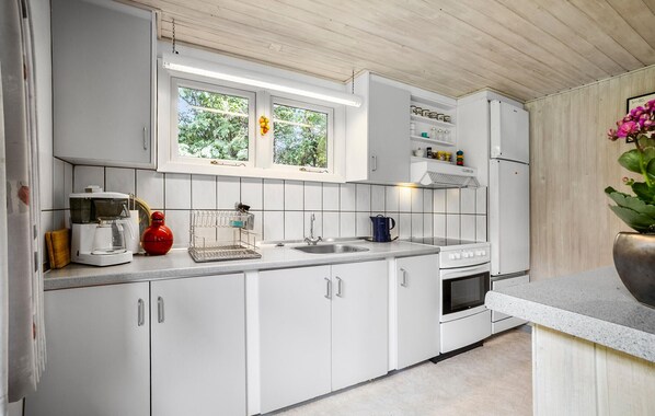 Kühlschrank, Ofen, Herdplatte, Geschirrspüler