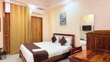 Deluxe-Doppelzimmer, Stadtblick | Schreibtisch, kostenloses WLAN