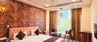 Hotel Royal Retreat - Business & Leisure Hotel