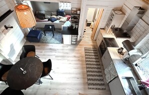 Frigorífic, microones, placa de cuina i rentaplats