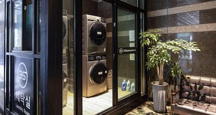 3S HOTEL DONGTAN - BUSINESS