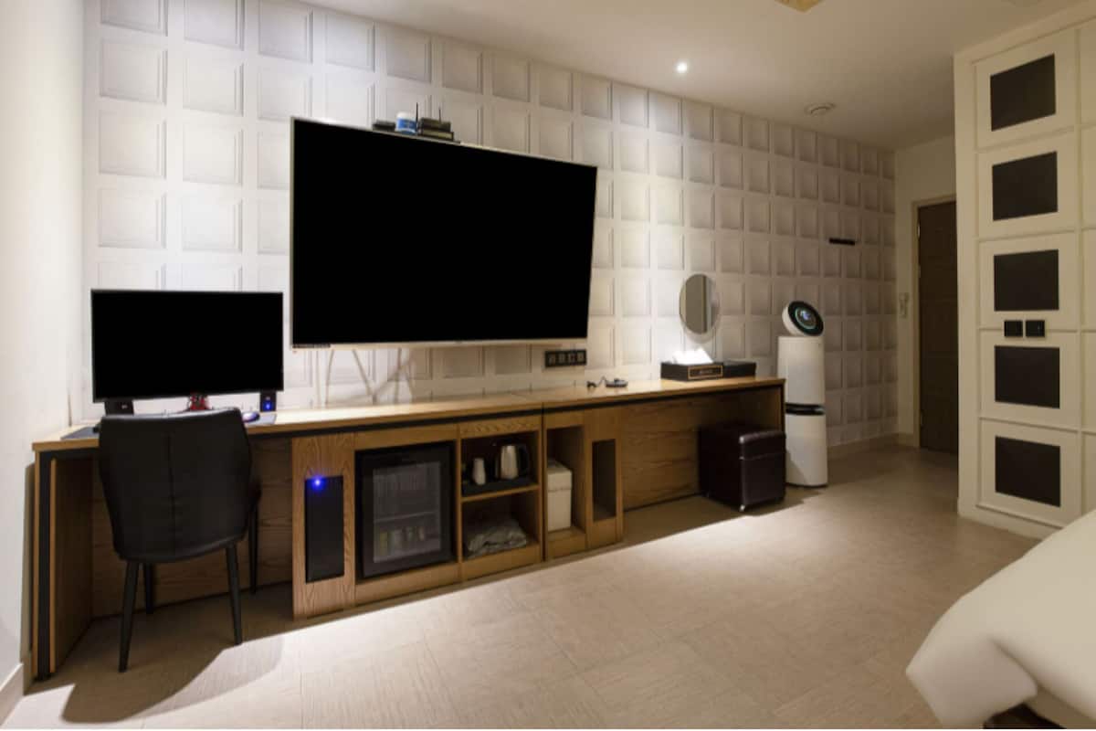 Basic Double Room