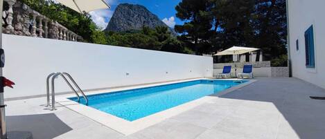 Piscina a l'aire lliure