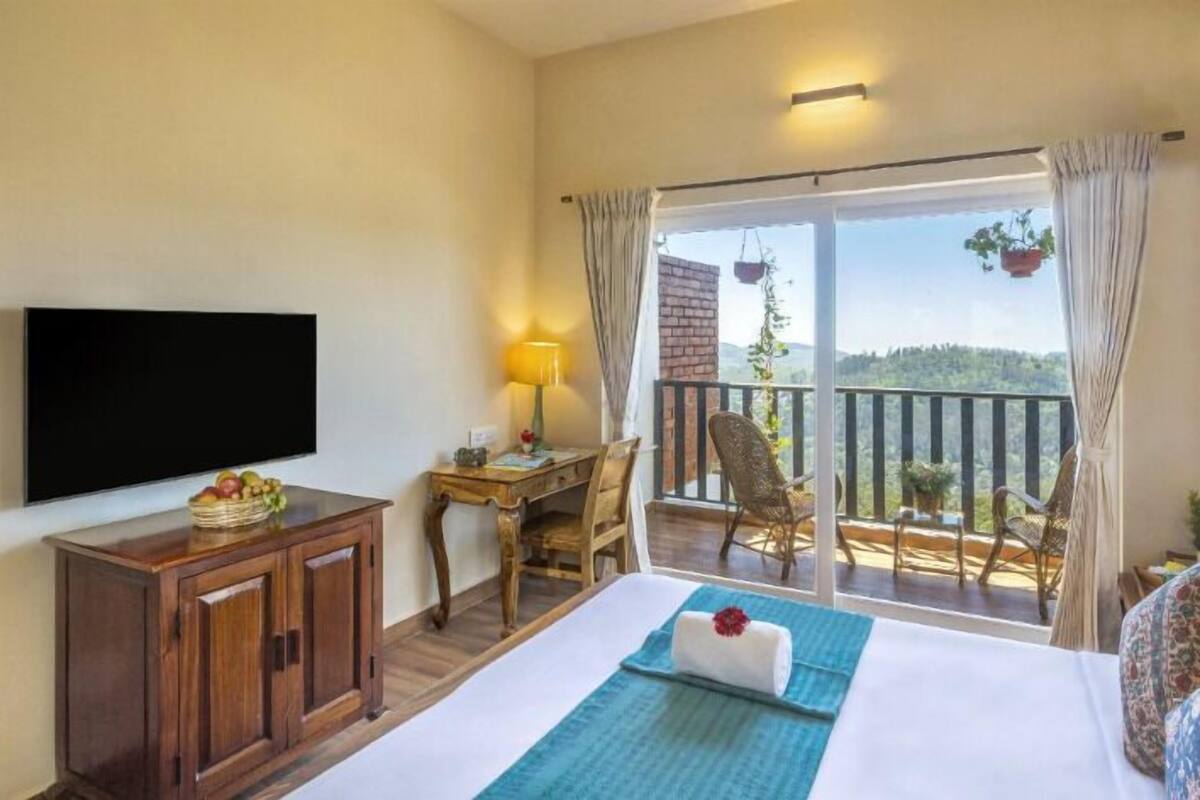 In-room safe, iron/ironing board, WiFi (free)