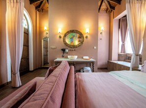 Premium-Doppelzimmer | Zimmersafe, individuell dekoriert, individuell eingerichtet